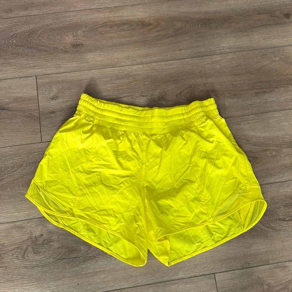 Lululemon Hotty Hot Short